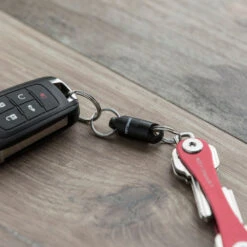 KeySmart MagConnect Magnetic Quick Disconnect -Chefs Knives Store KS814BLK KeySmart MagConnect Black With Keys Joined