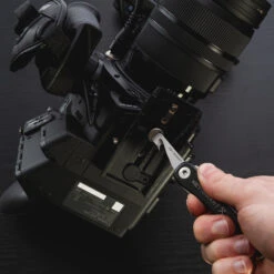 KeySmart 4-in-1 Keychain Multi-tool -Chefs Knives Store KS823SS KeySmart Multi Tool Flat Screwdriver