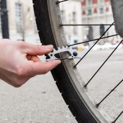 KeySmart AllTul Raptor Keychain Multi-tool 19 KeySmart AllTul Raptor Keychain Multi-tool -Chefs Knives Store KS824 SS RPT lifestyle 4