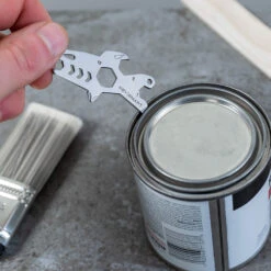 KeySmart AllTul Shark Keychain Multi-tool 12 KeySmart AllTul Shark Keychain Multi-tool -Chefs Knives Store KS824 SS SHK Lifestyle 2