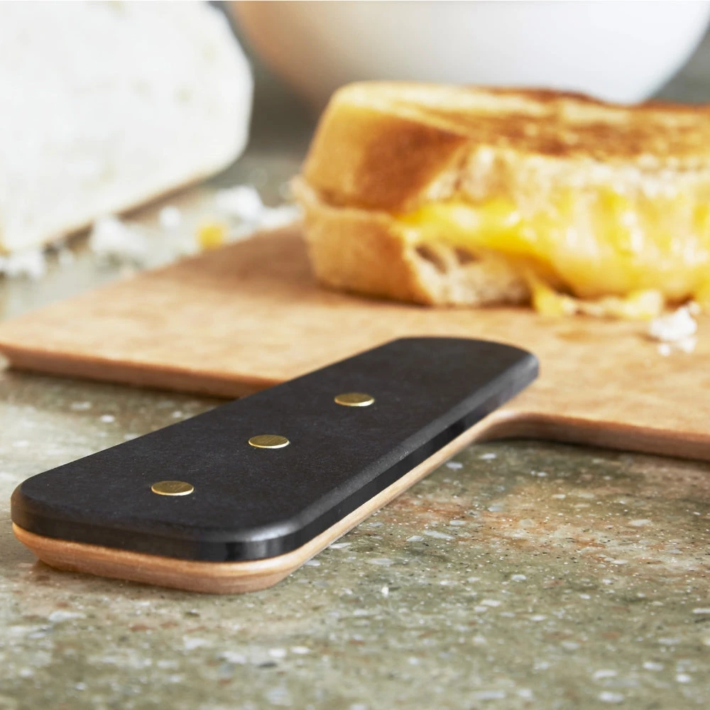 Epicurean Handy Series 9" X 7" Riveted Handle Cutting Board - Natural With Slate Handle 4 Epicurean Handy Series 9" X 7" Riveted Handle Cutting Board - Natural With Slate Handle - Image 2