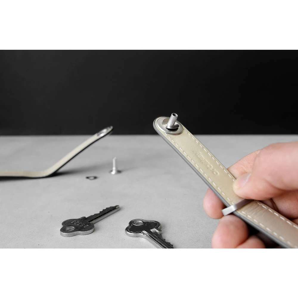 Orbitkey 2.0 Leather Keychain 10 Orbitkey 2.0 Leather Keychain - Image 8